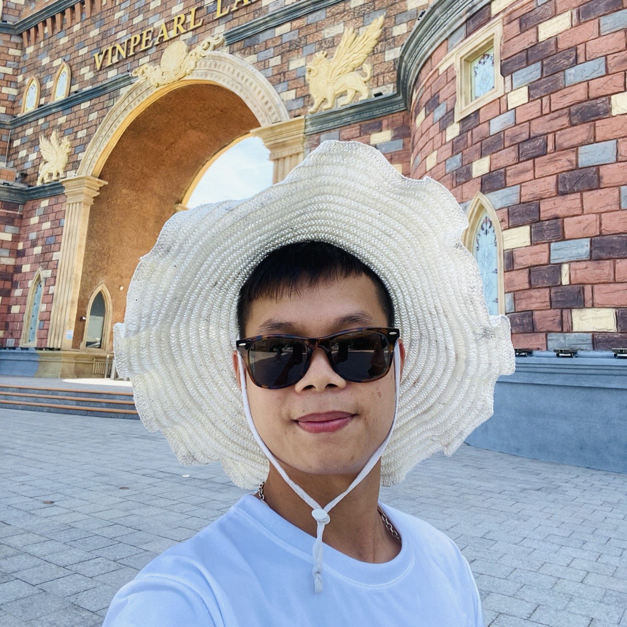 Khue Tran — Ecom operator from Hanoi
